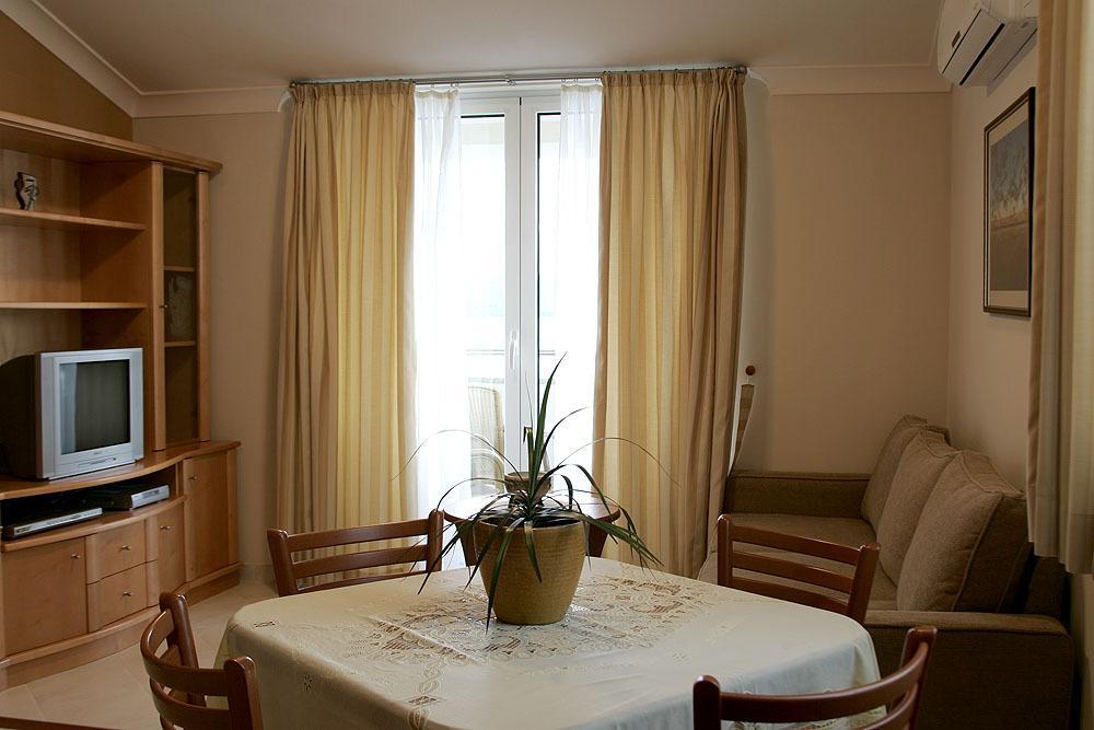 Villa Koala Apartments 자보리치 객실 사진